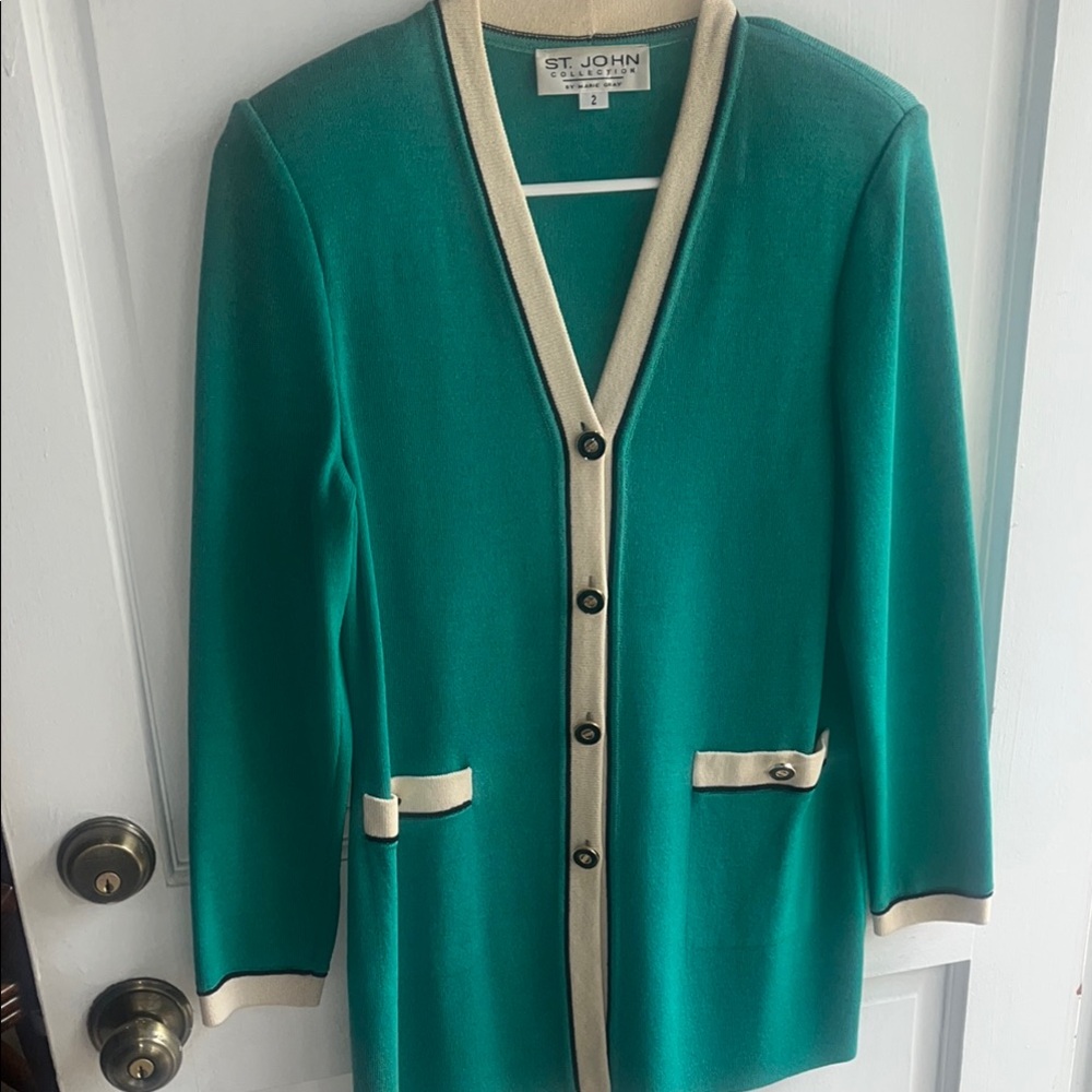 ST. JOHN Santana Knit Cardigan Detail Buttons